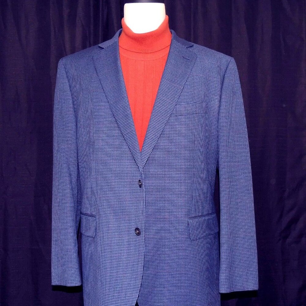*SOLD*     Stafford Travel Year Round Wear Blue Houndstooth Men's Blazer 48-R
